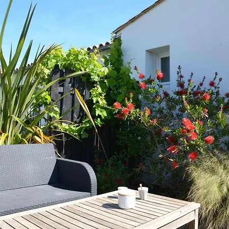 Couette-café Les Petites Terres 3*