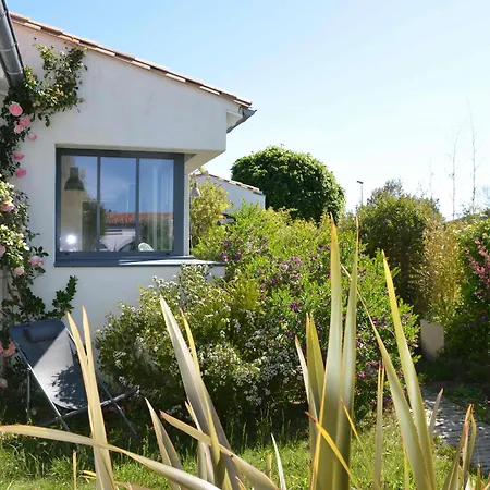 Les Petites Terres Bed & Breakfast