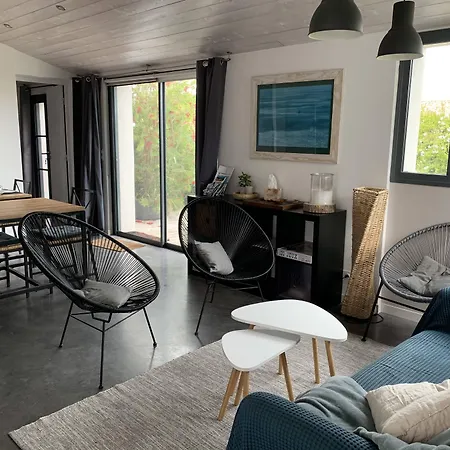 Les Petites Terres Bed & Breakfast Sainte-Marie-de-Ré