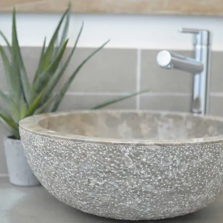 Les Petites Terres Bed & Breakfast