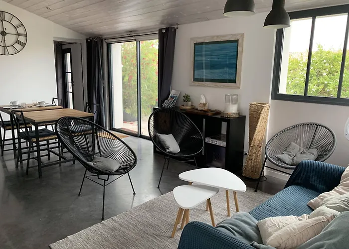 Les Petites Terres Bed & Breakfast Sainte-Marie-de-Re