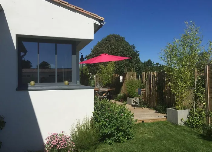 Les Petites Terres Bed & Breakfast